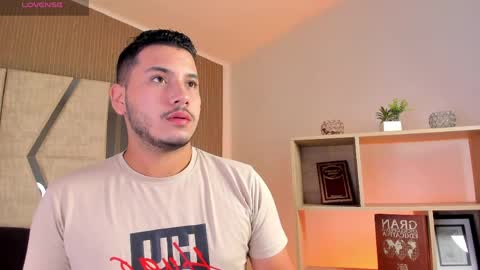 Snapshot of axel_grey_ chatting on 10, 4, 2026 axel_grey_ online show from 10, 4, 2026