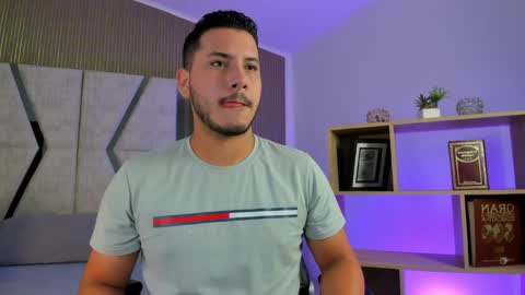 Snapshot of axel_grey_ chatting on 11, 4, 2026 axel_grey_ online show from 11, 4, 2026