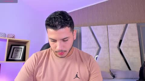 Snapshot of axel_grey_ chatting on 12, 4, 2026 axel_grey_ online show from 12, 4, 2026