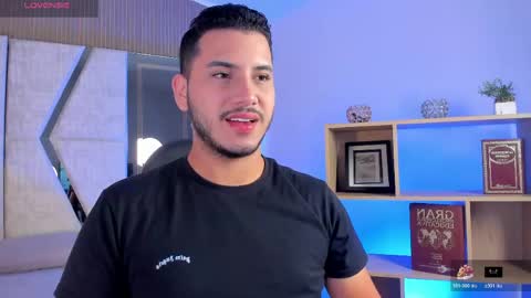 Snapshot of axel_grey_ chatting on 14, 4, 2026 axel_grey_ online show from 14, 4, 2026