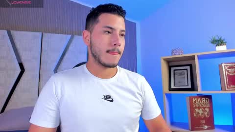 Snapshot of axel_grey_ chatting on 16, 4, 2026 axel_grey_ online show from 16, 4, 2026