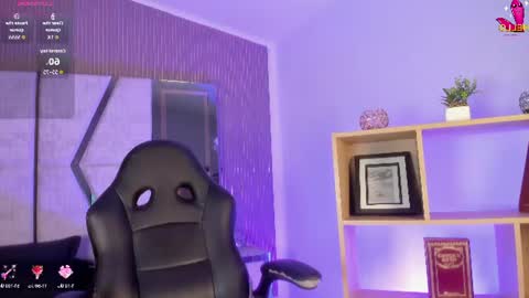 Snapshot of axel_grey_ chatting on 9, 6, 2026 axel_grey_ online show from 9, 6, 2026
