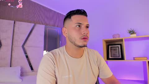 Snapshot of axel_grey_ chatting on 6, 7, 2026 axel_grey_ online show from 6, 7, 2026
