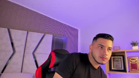 Snapshot of axel_grey_ chatting on 8, 7, 2026 axel_grey_ online show from 8, 7, 2026