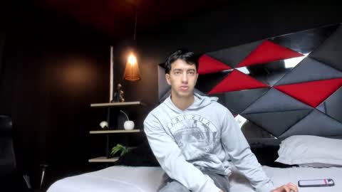 Snapshot of axel_hendrick chatting on 2, 3, 2026 axel_hendrick online show from 2, 3, 2026