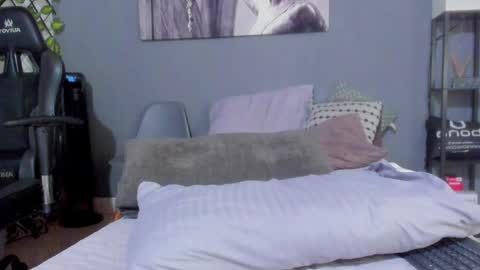 Snapshot of axel_owen chatting on 7, 1, 2025 Axel online show from 7, 1, 2025