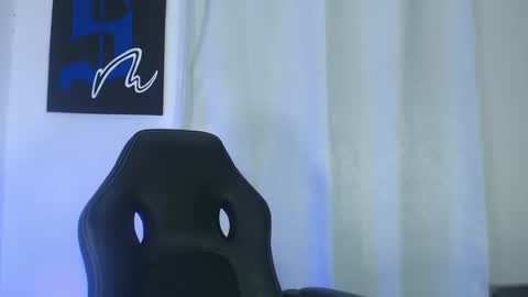 INDEPENDENT MODEL  online show from 17, 2, 2025