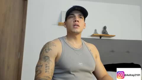 INDEPENDENT MODEL  online show from 3, 3, 2026