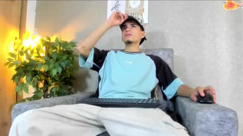 Snapshot of axel_wiliams chatting on 6, 10, 2025 axel  online show from 6, 10, 2025