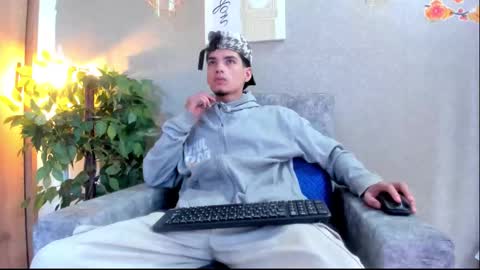 Snapshot of axel_wiliams chatting on 8, 10, 2025 axel  online show from 8, 10, 2025