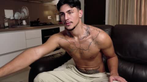 axelblack7 online show from 14, 1, 2026