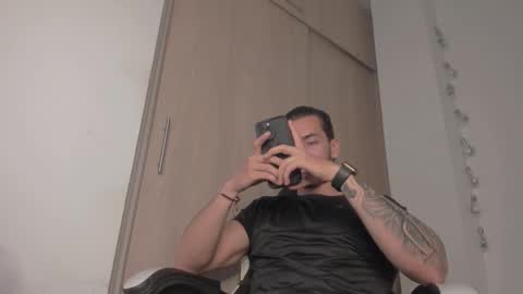 axelblaze_1 online show from 27, 3, 2026