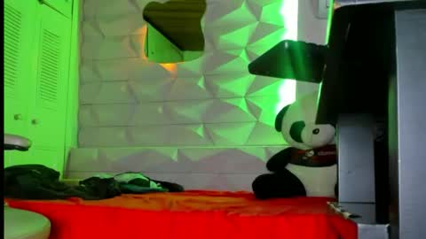 Axell Cross2 online show from 9, 11, 2025