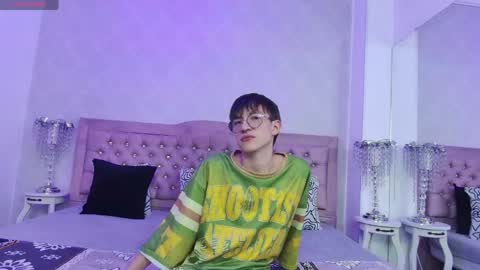 Snapshot of axell_stone chatting on 3, 6, 2026 axell_stone online show from 3, 6, 2026