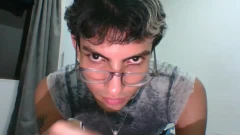 Axel  online show from 14, 2, 2025