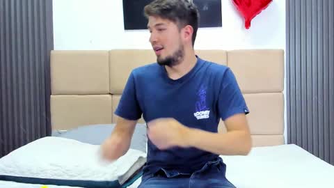 Snapshot of axelxmia_07 chatting on 6, 3, 2025 Axel and mia online show from 6, 3, 2025