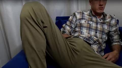 Axl online show from 21, 9, 2025