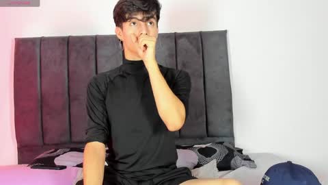 Axxxel  online show from 16, 4, 2026