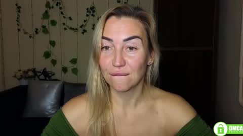 Jully online show from 11, 11, 2025