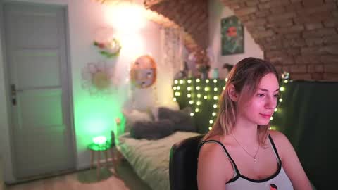 aya hitakayama  online show from 27, 1, 2025