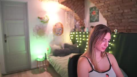 aya hitakayama  online show from 27, 1, 2025