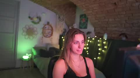 aya hitakayama  online show from 26, 2, 2025