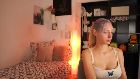 aya hitakayama  online show from 8, 9, 2025