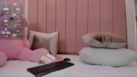 Ayelen Spacee online show from 3, 10, 2025