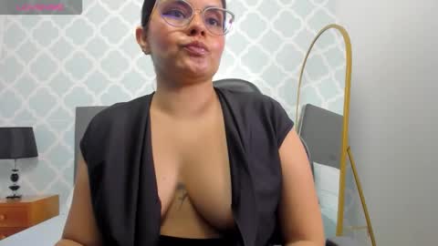Snapshot of ayla13_ chatting on 12, 2, 2026 Alyda Jaramillo online show from 12, 2, 2026