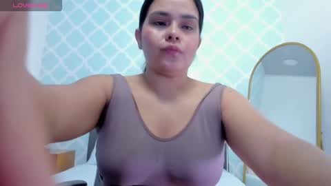 Snapshot of ayla13_ chatting on 15, 2, 2026 Alyda Jaramillo online show from 15, 2, 2026