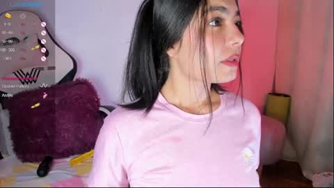 Snapshot of aylenmiller_ chatting on 27, 4, 2026 Aylen online show from 27, 4, 2026
