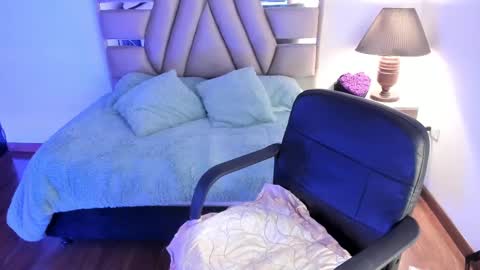 Aylin online show from 3, 3, 2025