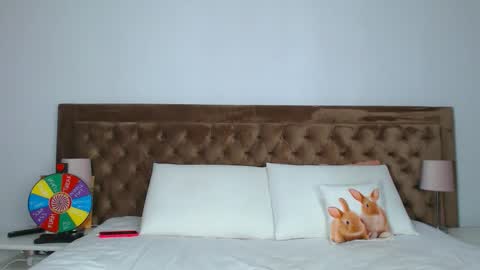 Aylin online show from 15, 9, 2025