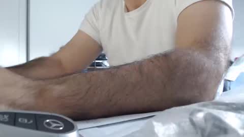 Snapshot of aylinniyerim chatting on 5, 10, 2025 aylinniyerim online show from 5, 10, 2025