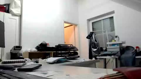 Snapshot of aylinniyerim chatting on 20, 10, 2025 aylinniyerim online show from 20, 10, 2025