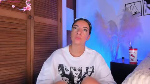 Aylin  online show from 1, 10, 2025