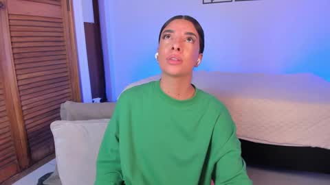 Aylin  online show from 5, 10, 2025