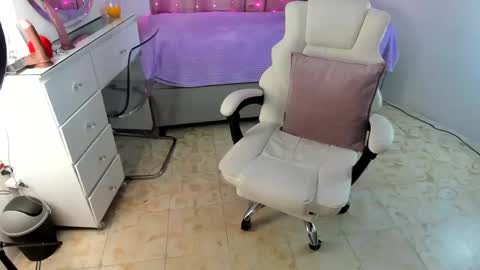 Snapshot of aynara_kiss chatting on 17, 9, 2025 aynara_kiss online show from 17, 9, 2025