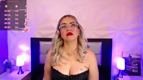 Snapshot of azaahara_ chatting on 10, 7, 2026 Azahara online show from 10, 7, 2026