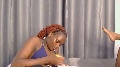Snapshot of azalea46 chatting on 25, 4, 2026 Azalea online show from 25, 4, 2026
