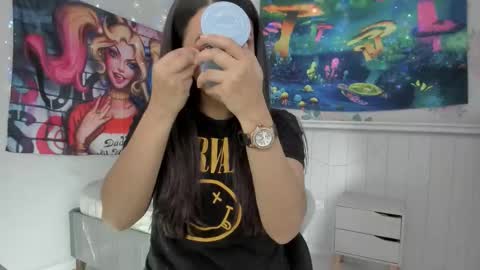 Azucena R online show from 5, 12, 2025