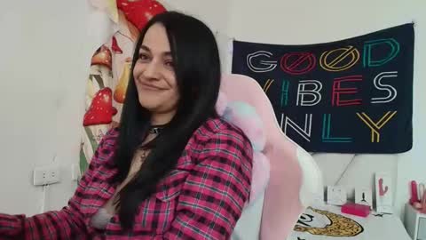 Snapshot of azucenaxxxgp chatting on 20, 4, 2026 Azucena R online show from 20, 4, 2026