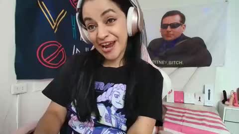 Snapshot of azucenaxxxgp chatting on 25, 4, 2026 Azucena R online show from 25, 4, 2026