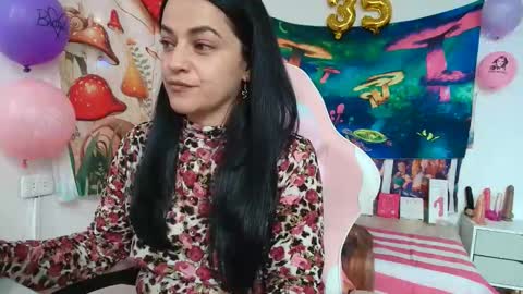 Snapshot of azucenaxxxgp chatting on 4, 5, 2026 Azucena R online show from 4, 5, 2026