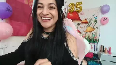 Snapshot of azucenaxxxgp chatting on 6, 5, 2026 Azucena R online show from 6, 5, 2026