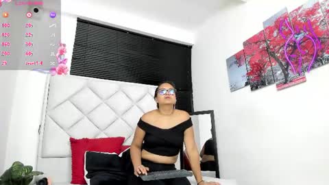 Snapshot of azul_moon chatting on 7, 7, 2026 azul_moon online show from 7, 7, 2026