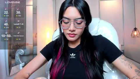 Azura online show from 7, 11, 2025