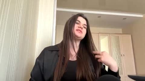 Snapshot of azzieyerbich chatting on 28, 3, 2026 Elara online show from 28, 3, 2026