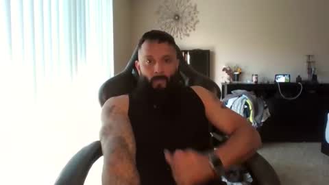 Snapshot of b713htx chatting on 28, 9, 2025 Miguel online show from 28, 9, 2025