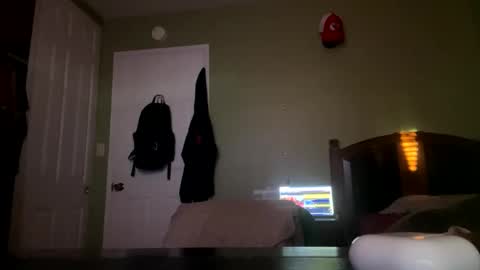 Snapshot of b_johnson530 chatting on 16, 11, 2025 b_johnson530 online show from 16, 11, 2025